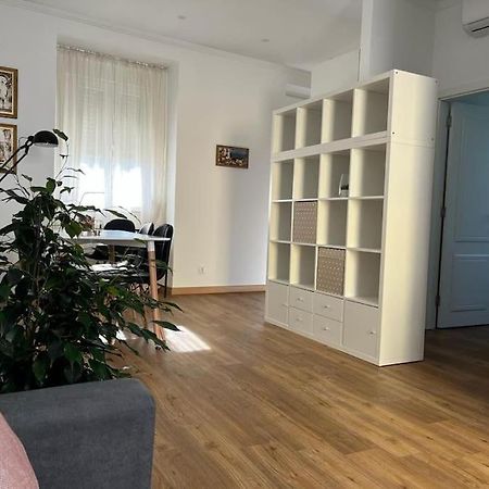 Casa Da Praia Da Poca - Apartamento Lirio Estoril Eksteriør billede
