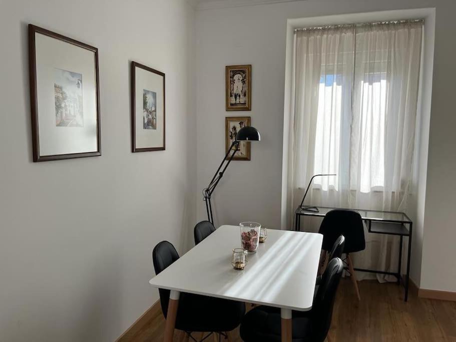 Casa Da Praia Da Poca - Apartamento Lirio Estoril Eksteriør billede